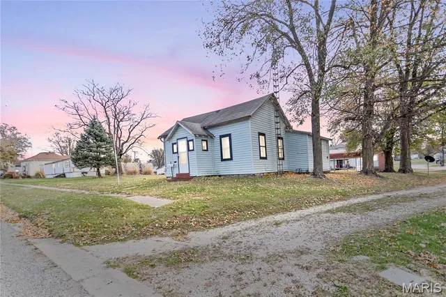 $60,000 | 338 West Rowe Street, Roodhouse, IL 62082
