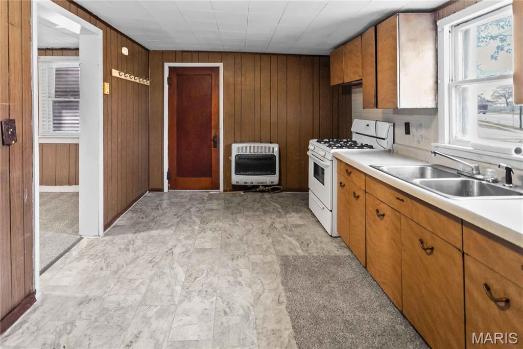 338 West Rowe Street Roodhouse, IL 62082 - Photo 19 of 34