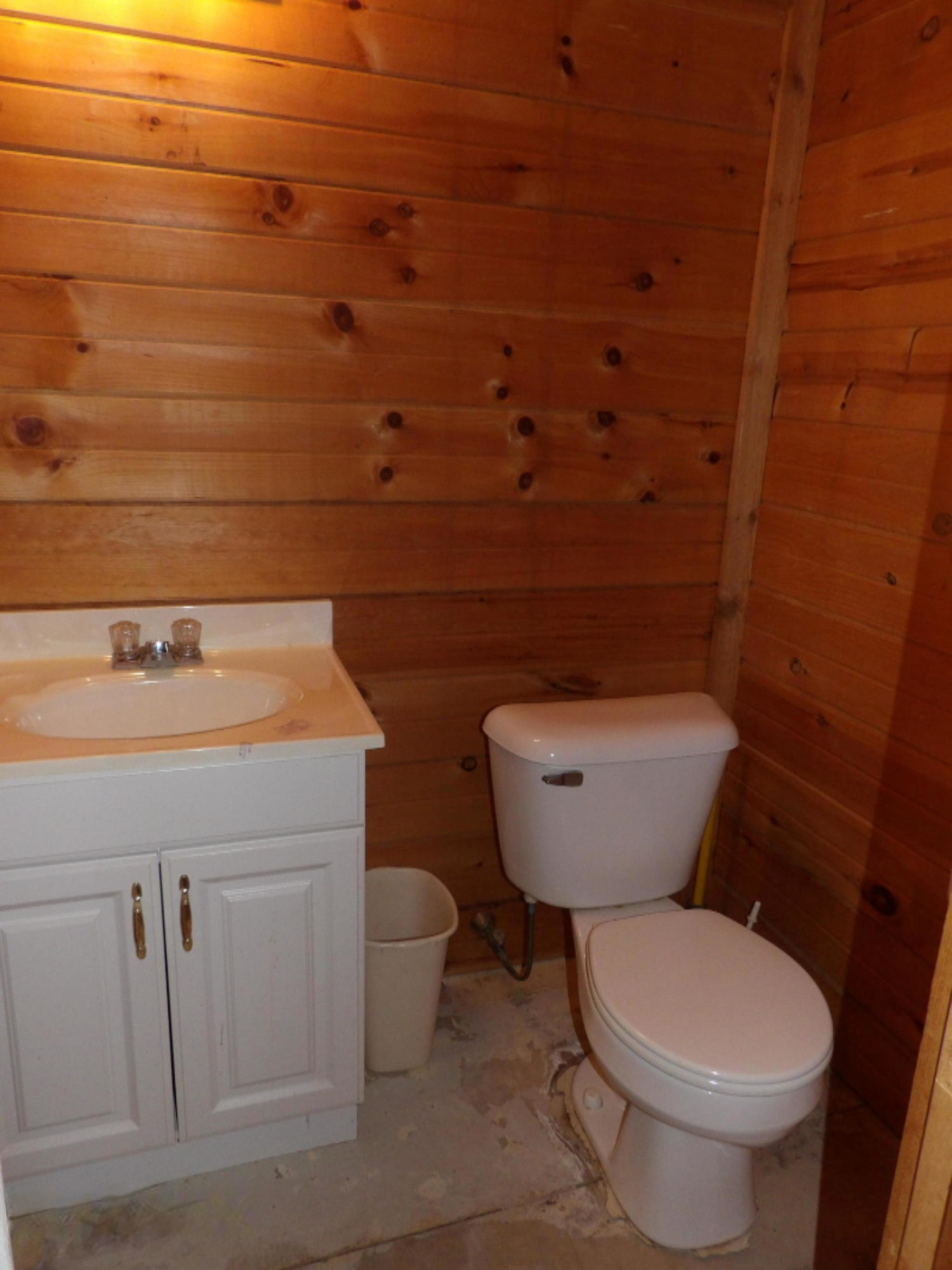 4080 Barber Road Hastings, MI 49058 - Photo 32 of 41 Lavatory lower