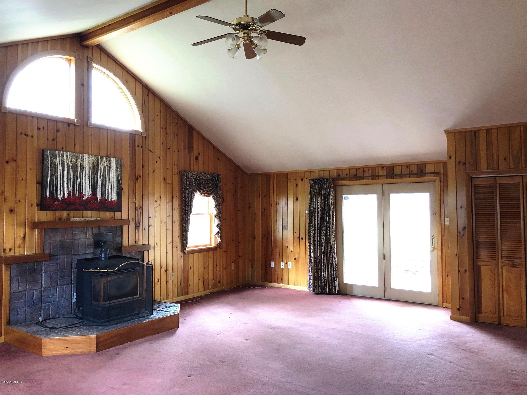 560 South State Road Cheshire, MA 01225 - Photo 6 of 19 Great Room 1
