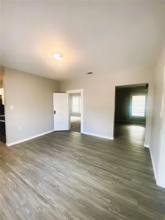 $1,850 | 308 North Shawnee Street, Ennis, TX 75119
