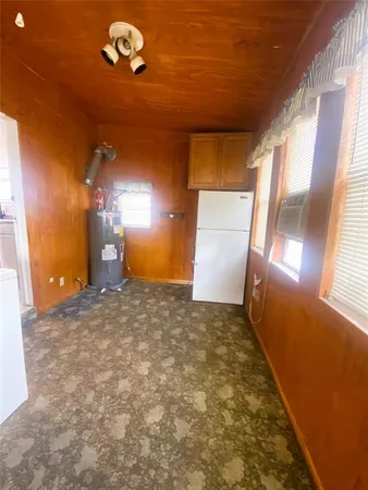 $1,850 | 308 North Shawnee Street, Ennis, TX 75119