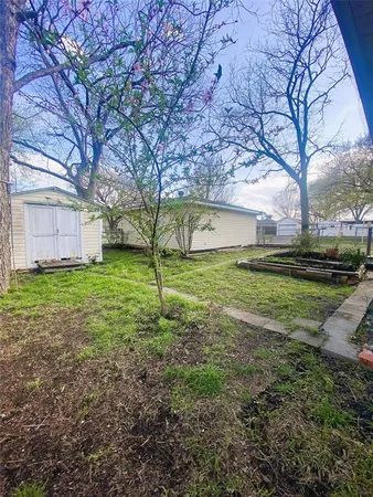$1,850 | 308 North Shawnee Street, Ennis, TX 75119