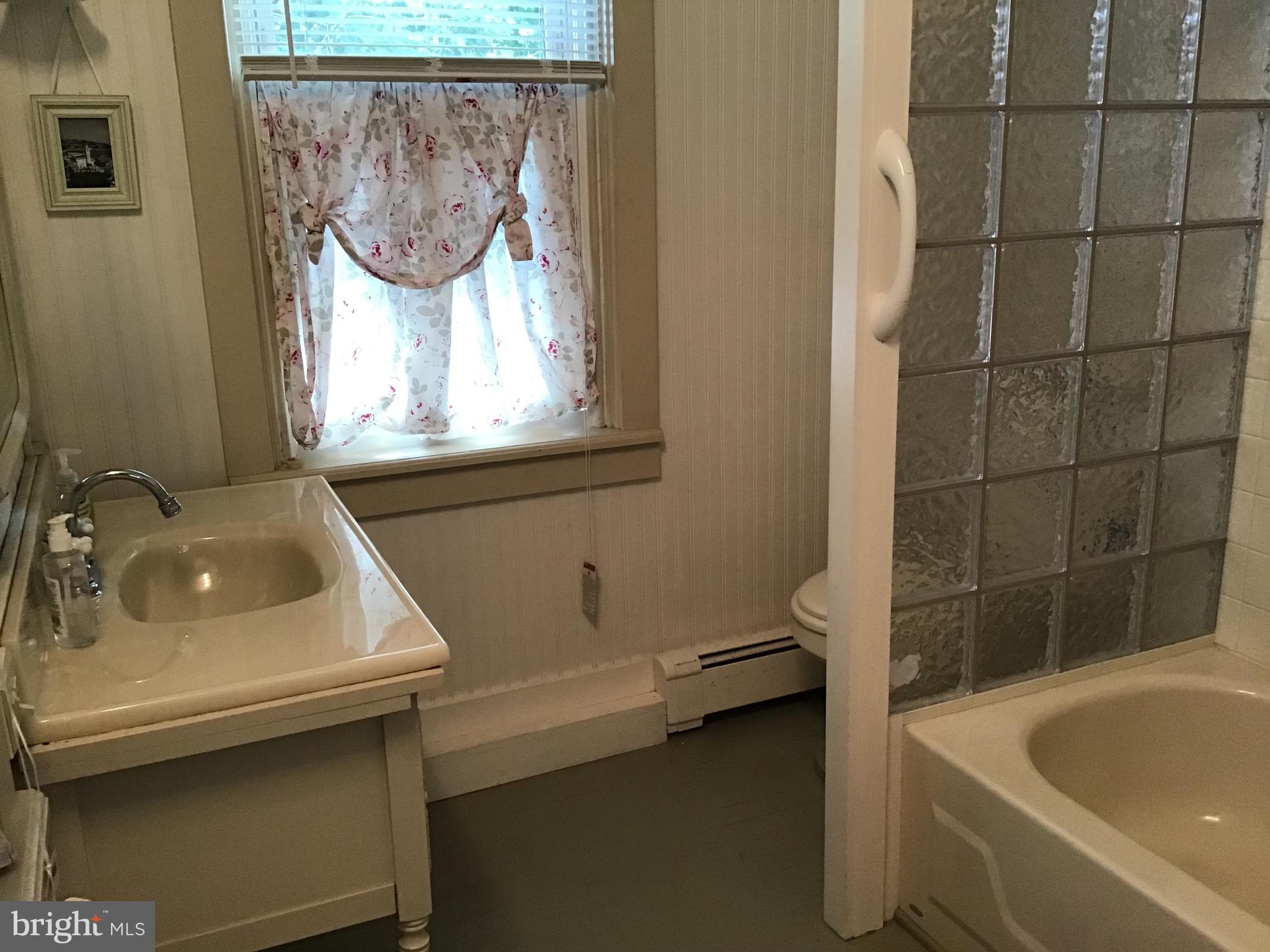 2496 Cornwall Road Lebanon, PA 17042 - Photo 15 of 17 Master bath