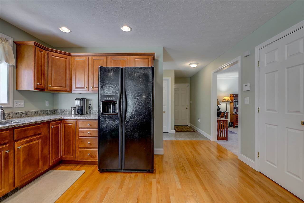 159 Wallace Road Bedford, NH 03110 - Photo 11 of 39 Gallery Image 11