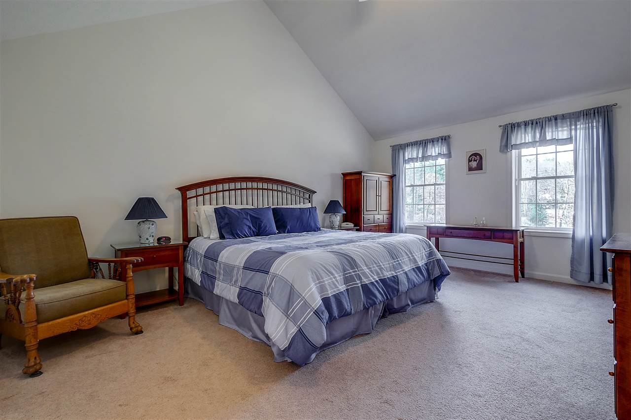 159 Wallace Road Bedford, NH 03110 - Photo 19 of 39 Gallery Image 19