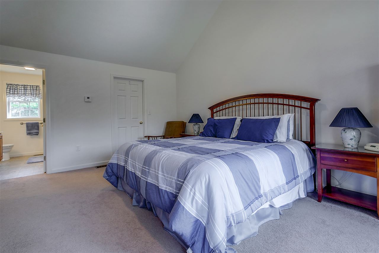 159 Wallace Road Bedford, NH 03110 - Photo 20 of 39 Gallery Image 20
