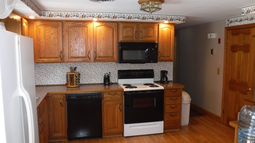 13 Earley Road Peabody, MA 01960 - Photo 18 of 30 Gallery Image 18