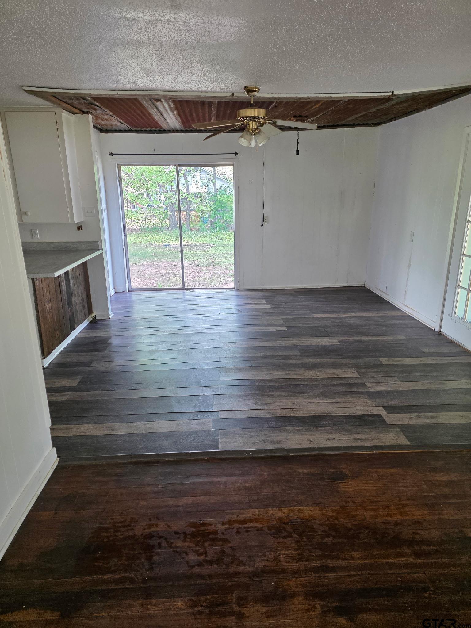 312 5th Street Southwest Bogata, TX 75417 - Photo 3 of 9