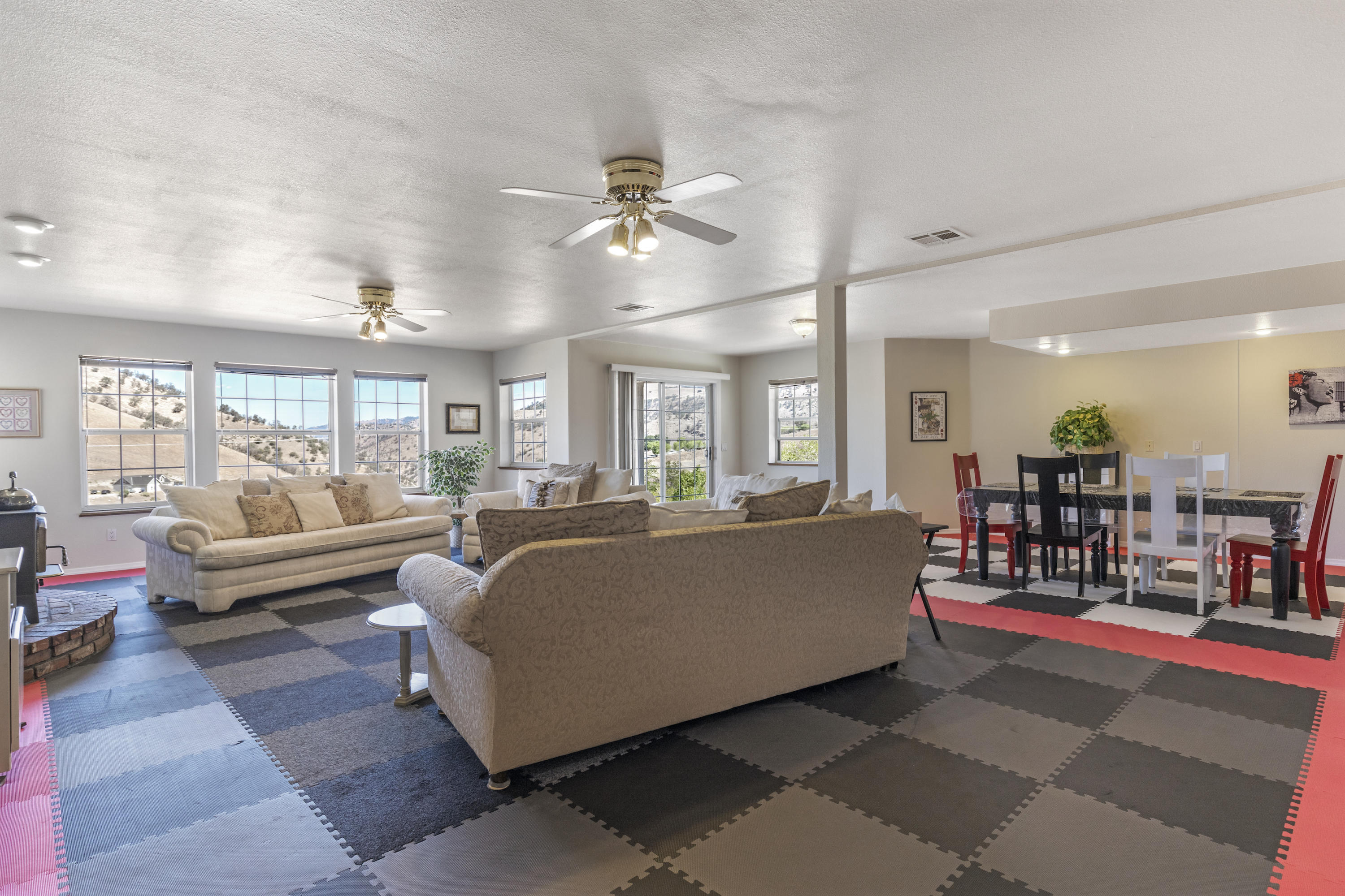 19800 Pine Ridge Drive Tehachapi, CA 93561 - Photo 19 of 46 A56A9276