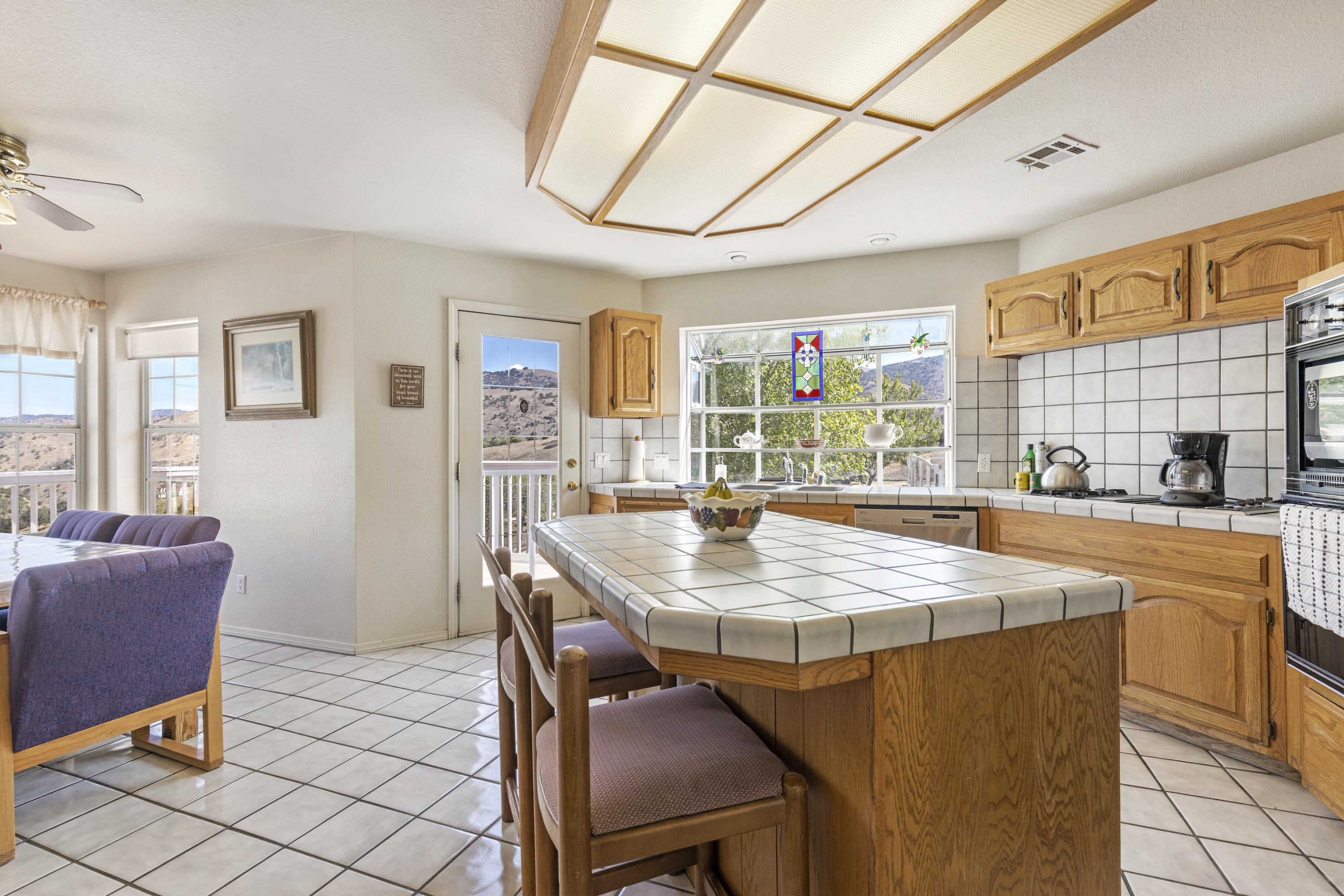19800 Pine Ridge Drive Tehachapi, CA 93561 - Photo 7 of 46 A56A9247