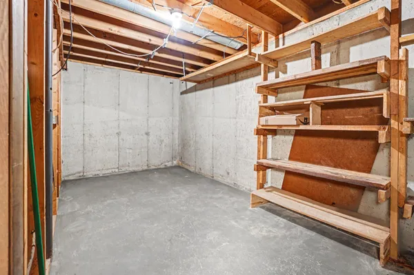 $249,000 | 64588 West North Park Drive, Constantine, MI 49042