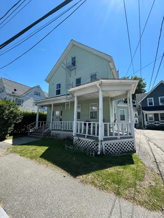 $2,600 | 18 Adams Street, Unit 1, Taunton, MA 02780