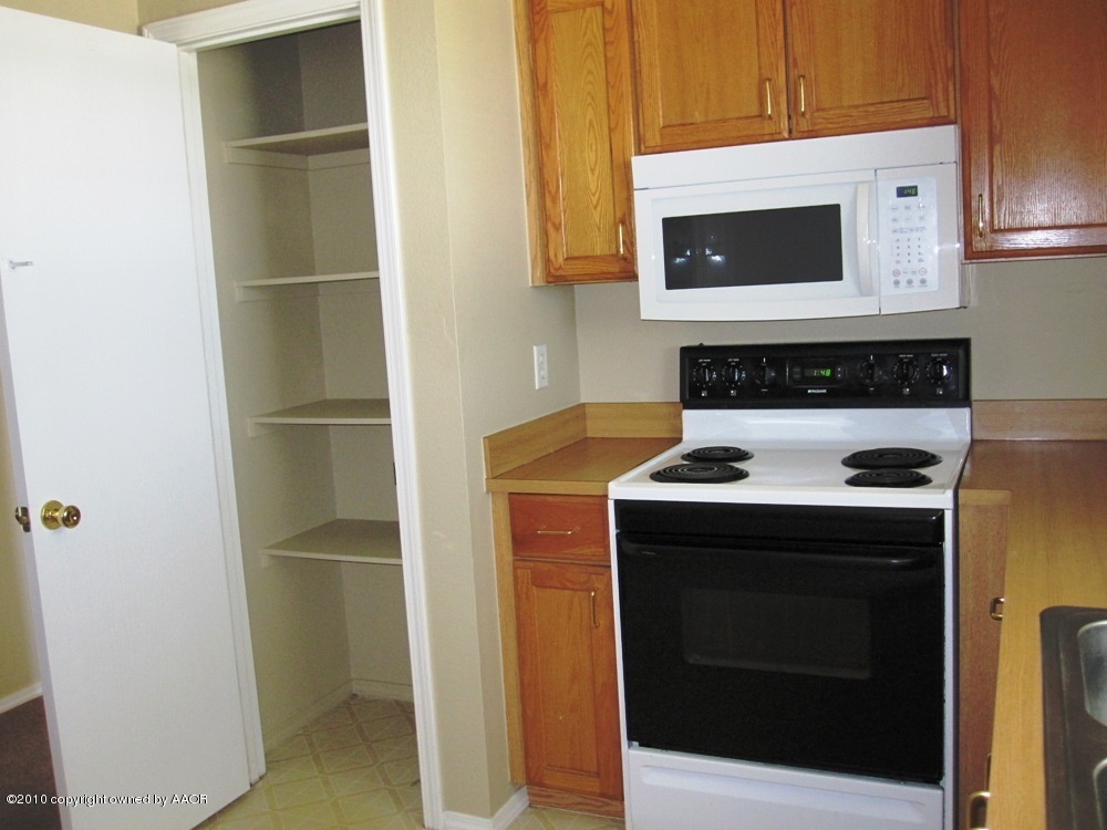 1117 Shasta Drive Amarillo, TX 79110 - Photo 14 of 31 Kitchen