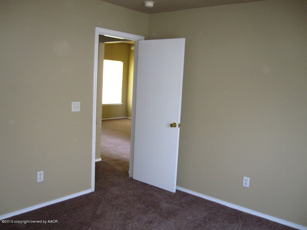 1117 Shasta Drive Amarillo, TX 79110 - Photo 23 of 31 Bedroom 2