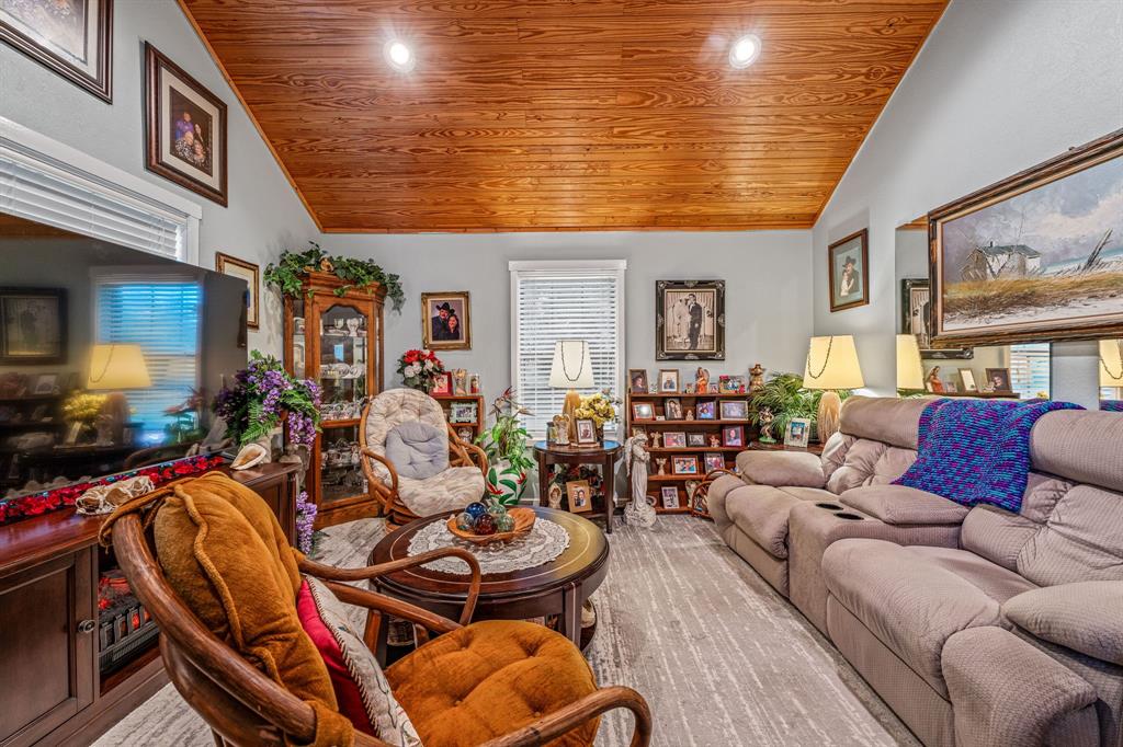 475 Magic Valley Bluff Dale, TX 76433 - Photo 32 of 40