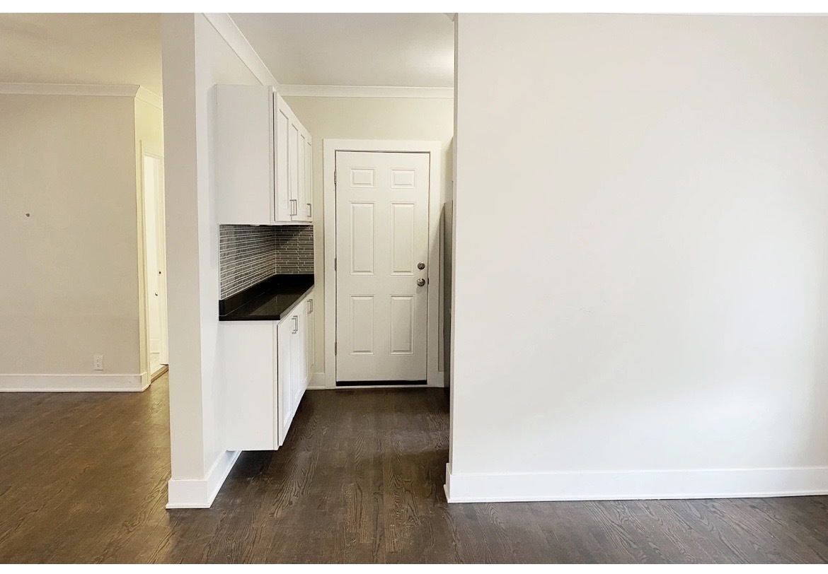 4218 North Clark Street, Unit 2 Chicago, IL 60613 - Photo 7 of 12 a view of a kitchen from the hallway