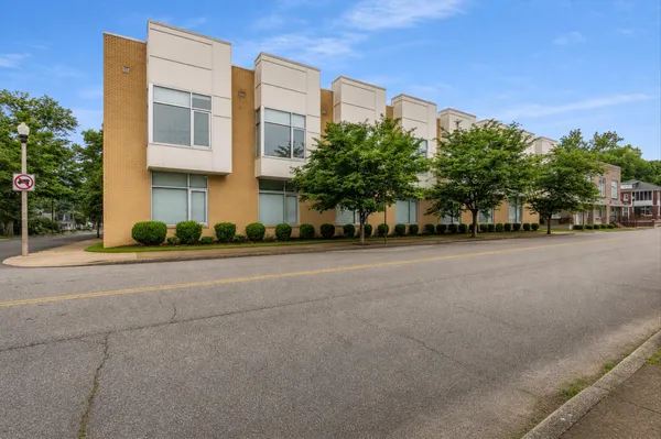 $155,000 | 2263 Young Avenue, Unit 204, Memphis, TN 38104