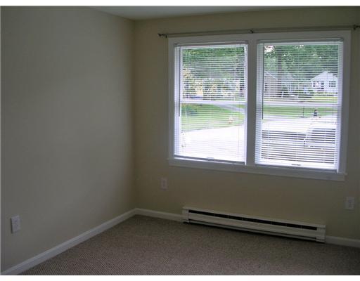 17 Pinecrest Road Portland, ME 04102 - Photo 16 of 20 Bedroom.