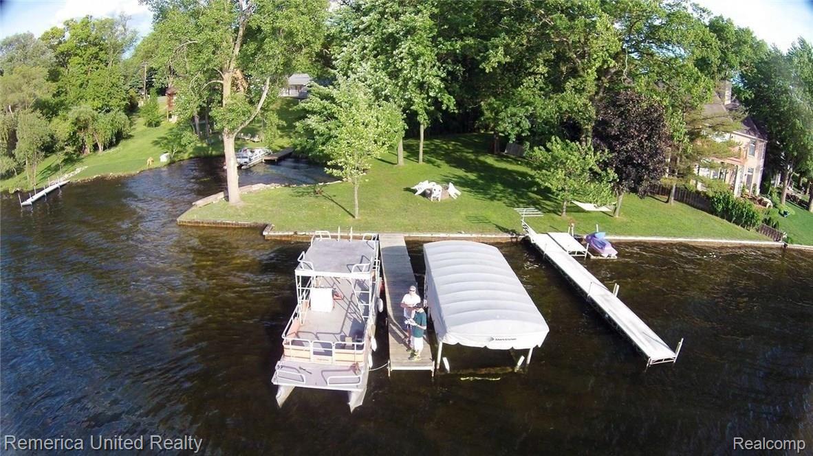 1873 Ladd Road Walled Lake, MI 48390 - Photo 5 of 50 Drone Photo.jpg