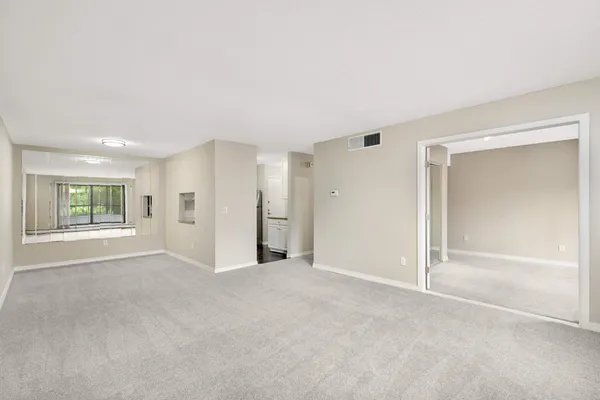 $1,995 | 7500 Cahill Road, Unit XXXC, Edina, MN 55439