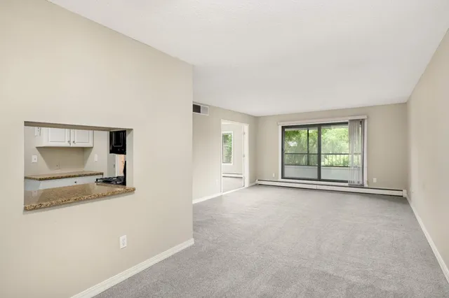 $1,995 | 7500 Cahill Road, Unit 308C, Edina, MN 55439