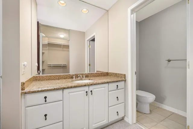 $1,995 | 7500 Cahill Road, Unit 308C, Edina, MN 55439