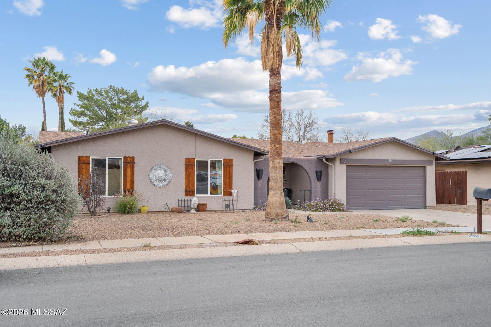 4-web-or-mls-2961 N Rio Verde-36