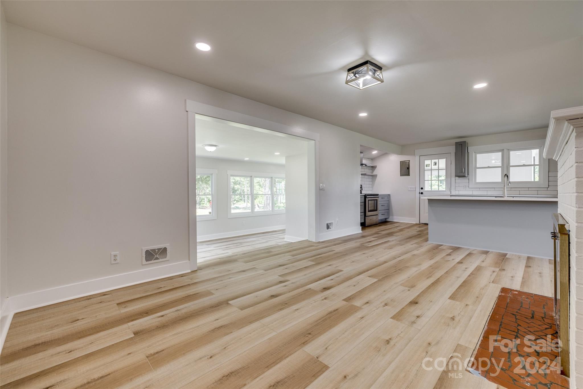 853 Holly Ridge Road Blacksburg, SC 29702 - Photo 7 of 47 Gallery Image 7