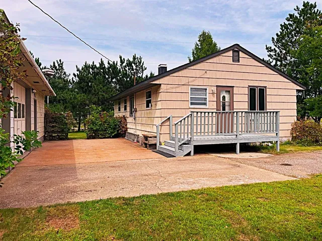 $148,000 | 10 Elm Boulevard, Babbitt, MN 55706