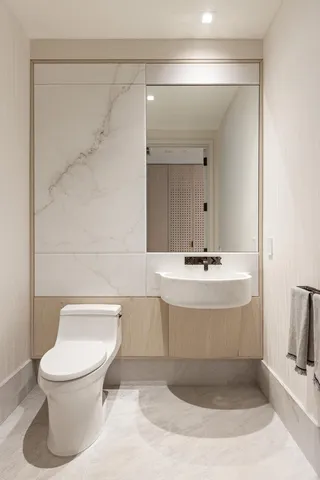 $2,450,000 | 77 Greenwich Street, Unit 39B | Financial District