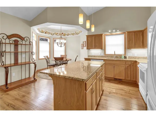 $309,900 | 2421 Stearns Way, St. Cloud, MN 56303