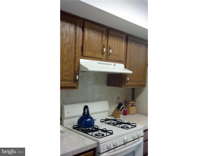 509 Stanford Road Fairless Hills, PA 19030 - Photo 5 of 19 Kitchen