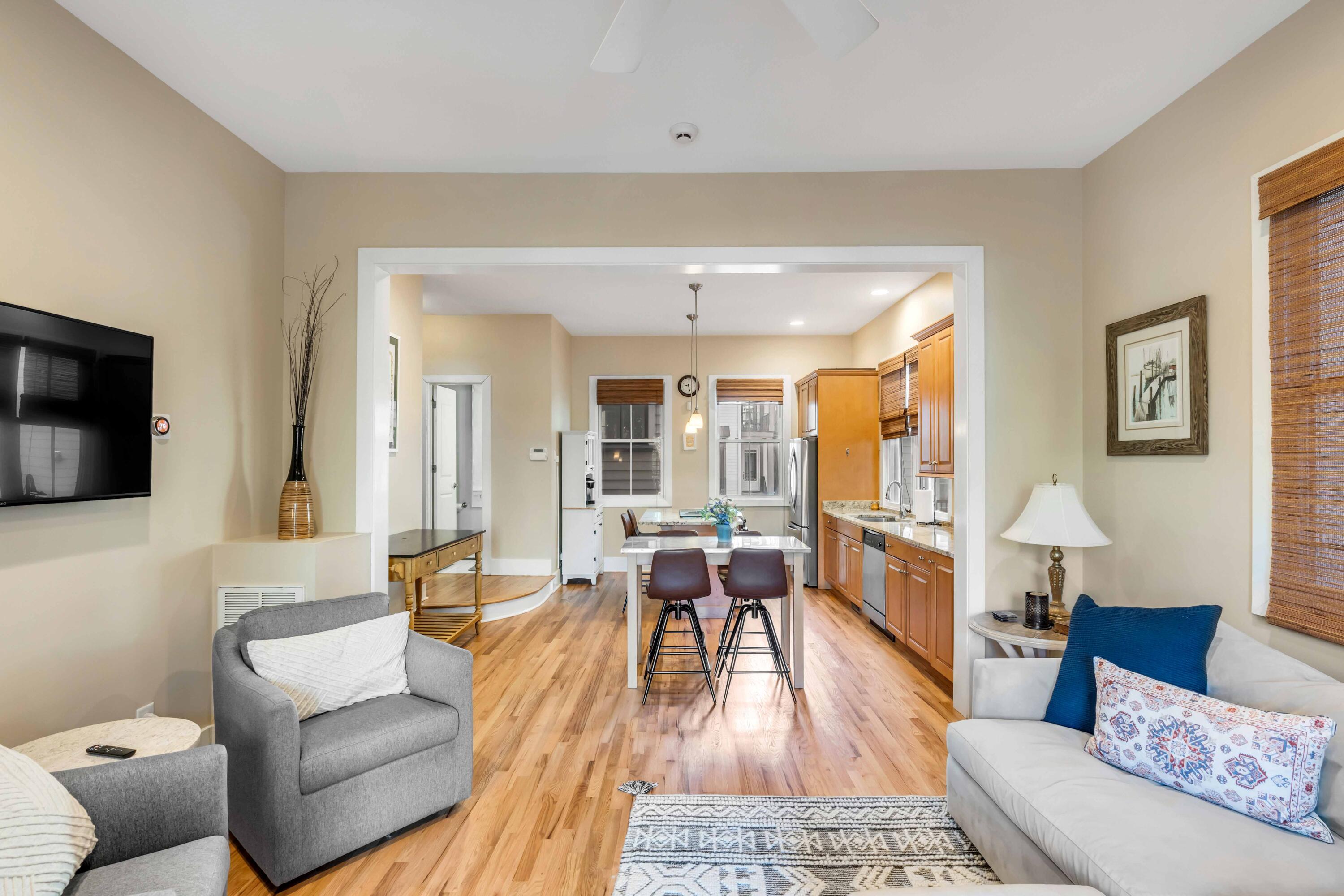 49 Morris Street, Unit B Charleston, SC 29403 - Photo 2 of 9 Gallery Image 2