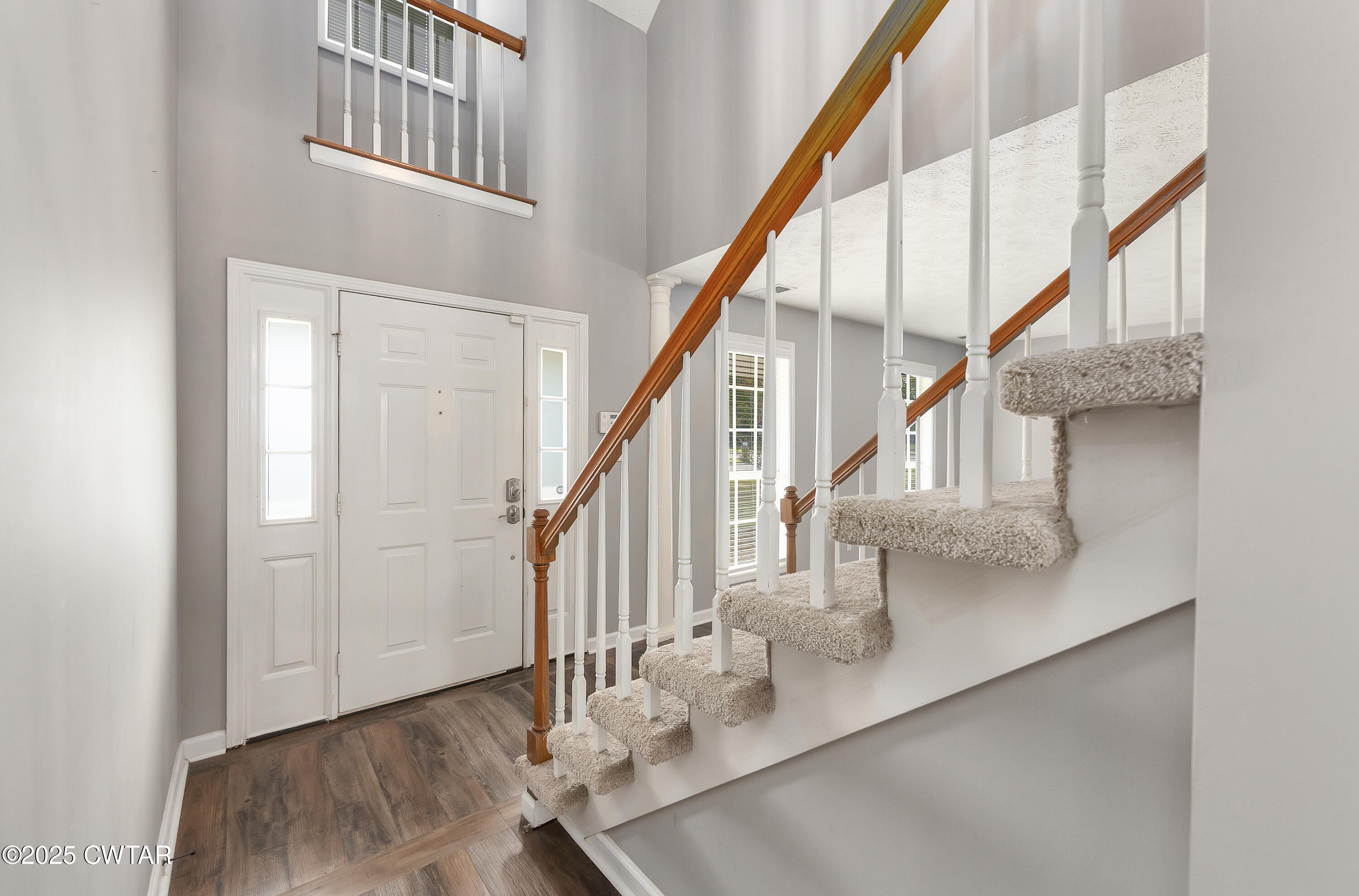 175 Willow Branch Drive Jackson, TN 38305 - Photo 3 of 39 a view of entryway and hall with wooden floor