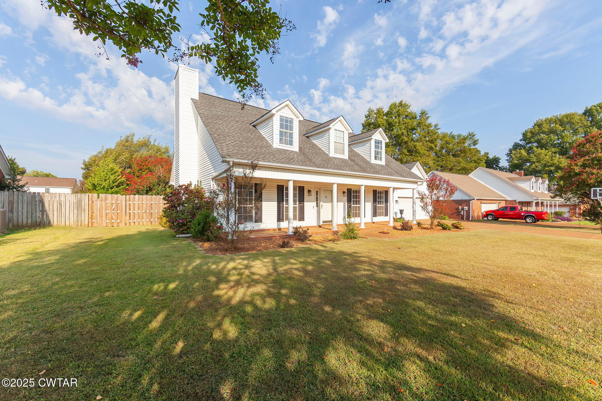 175 Willow Branch Drive Jackson, TN 38305 - Photo 38 of 39 a front view of house with yard