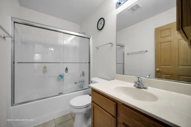 $429,900 | 369 Vaughn Circle, Aurora, IL 60502