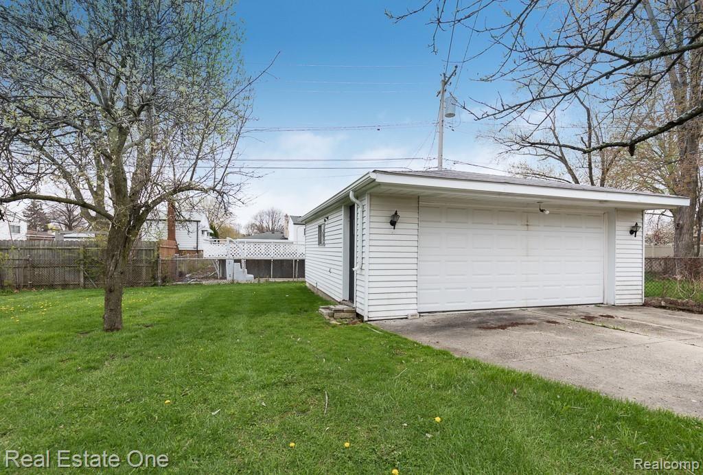 14306 Martin Road Warren, MI 48088 - Photo 2 of 20 2 Car Detached Garage