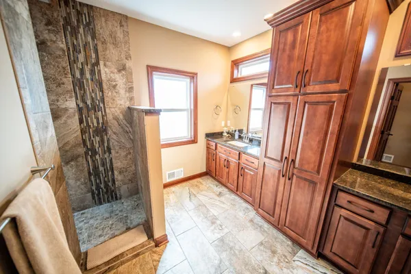 $849,995 | 2990 Stone Park Drive Northeast, Rochester, MN 55906