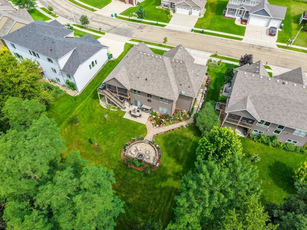 $849,995 | 2990 Stone Park Drive Northeast, Rochester, MN 55906