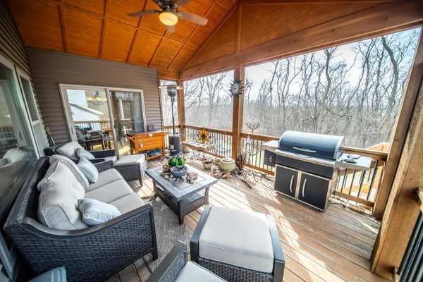 $849,995 | 2990 Stone Park Drive Northeast, Rochester, MN 55906