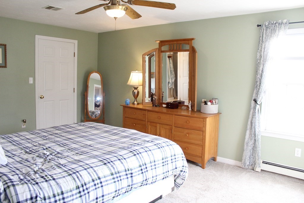 36 Deer Run Road Bellingham, MA 02019 - Photo 18 of 29 Gallery Image 18