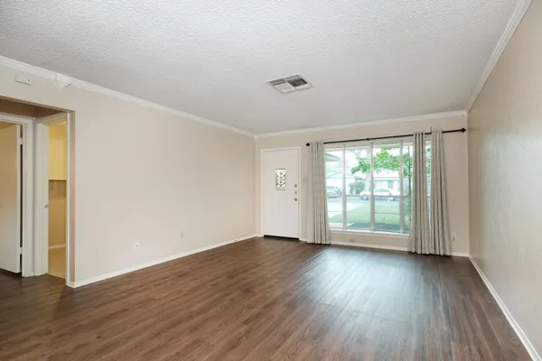 $1,995 | 10419 Firethorn Lane, Austin, TX 78750