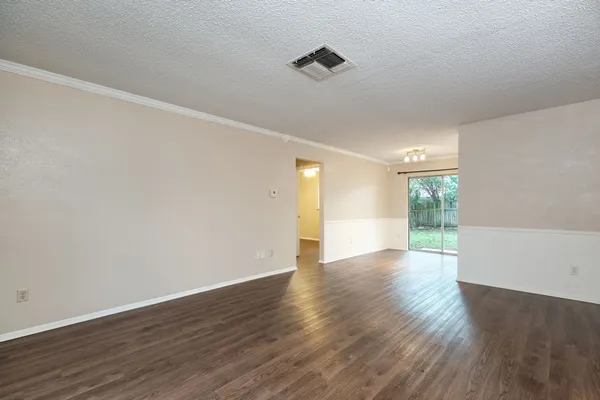 $1,995 | 10419 Firethorn Lane, Austin, TX 78750
