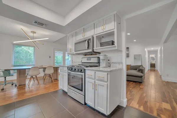 $4,900 | 3505 Pinnacle Road, Austin, TX 78746