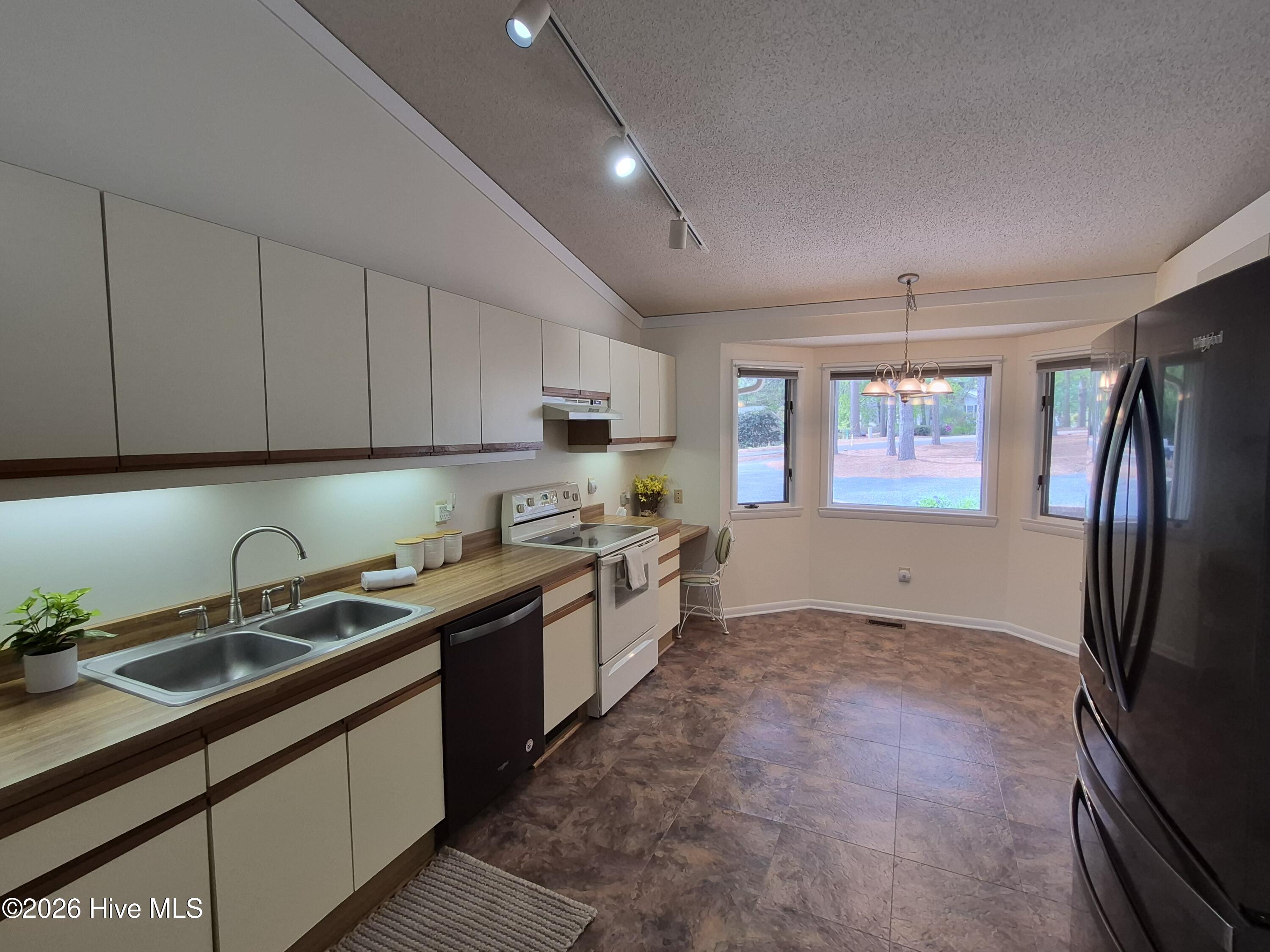 116 Shagbark Road West End, NC 27376 - Photo 47 of 89 18274