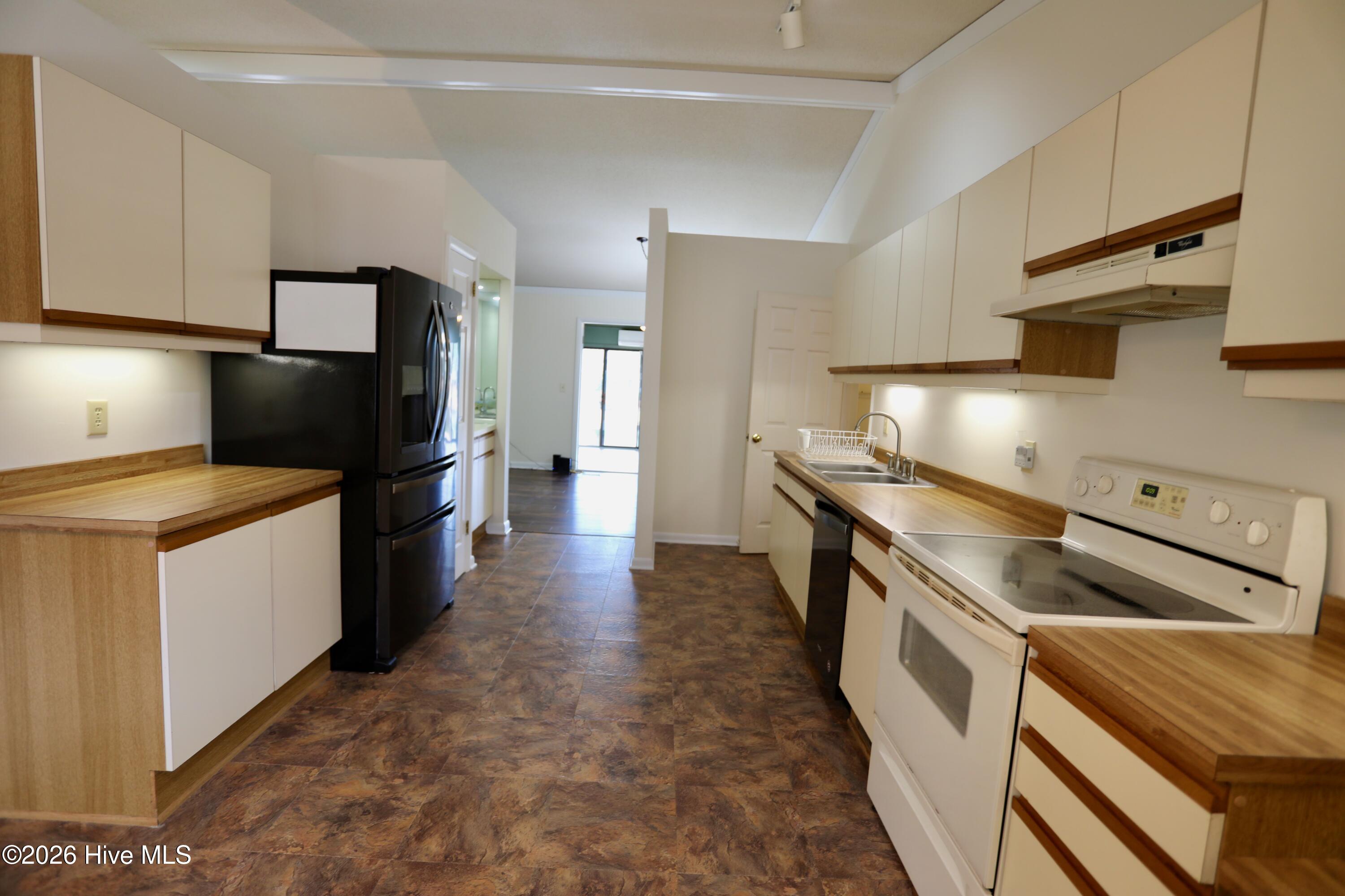 116 Shagbark Road West End, NC 27376 - Photo 49 of 79 Eat in Kitchen