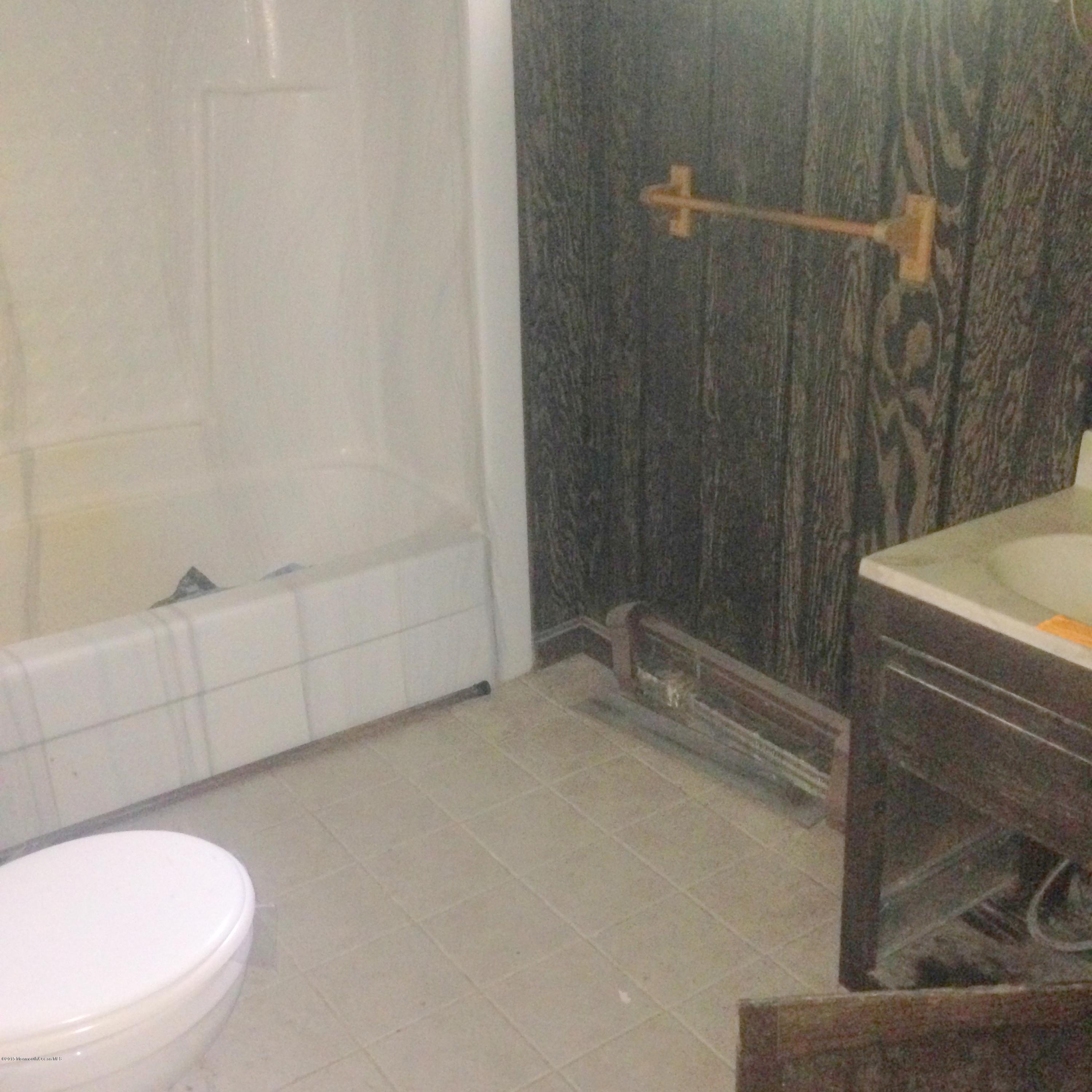 18 Five Points Road Freehold, NJ 07728 - Photo 8 of 12 2015-09-09 09.20.36
