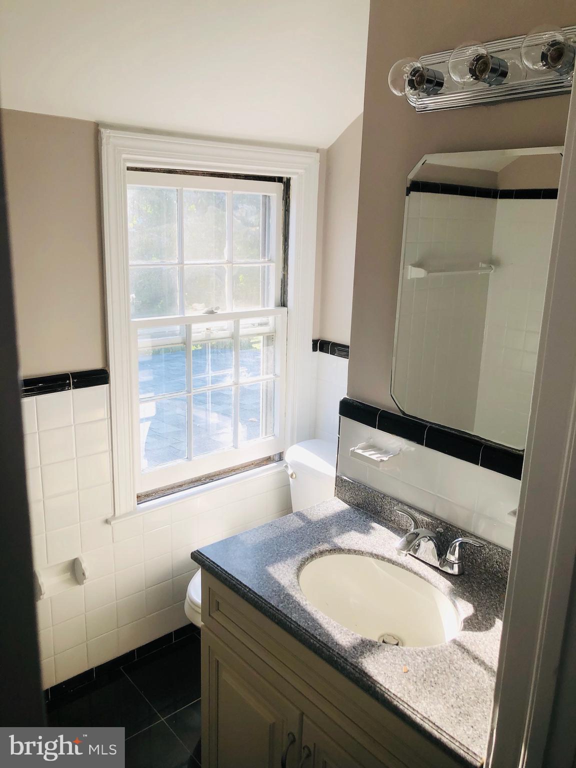413 Holmes Road Morton, PA 19070 - Photo 12 of 13 Bathroom