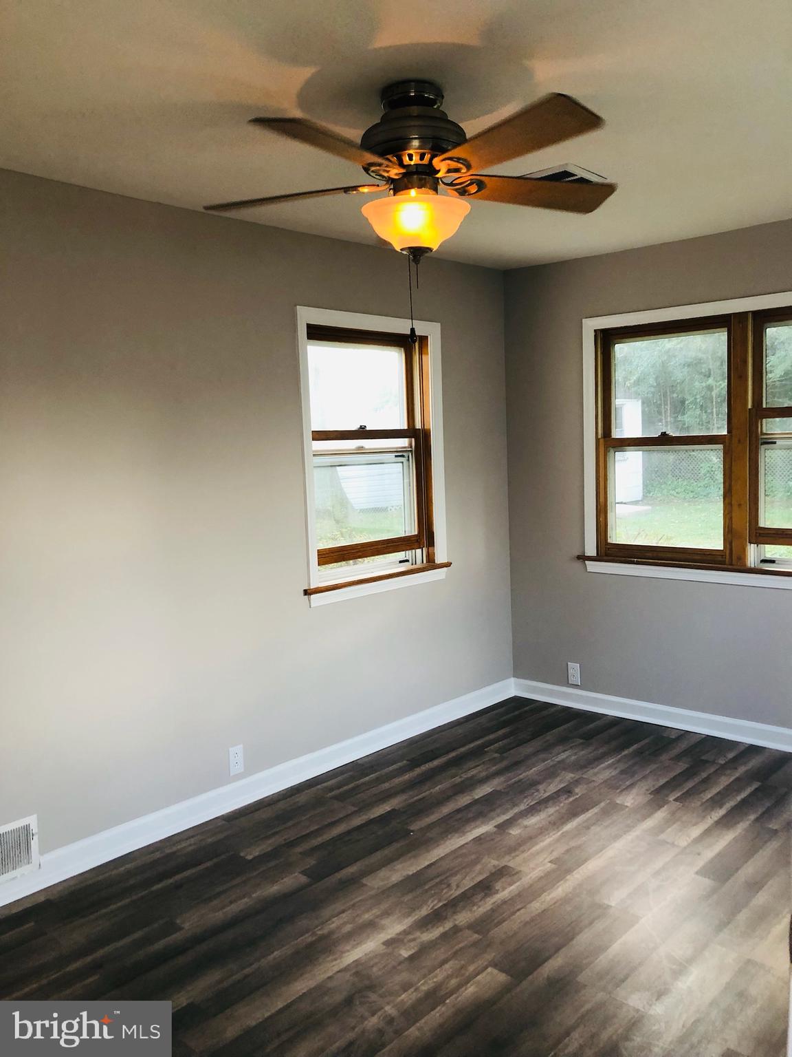 413 Holmes Road Morton, PA 19070 - Photo 8 of 13 bonus room off of kitchen